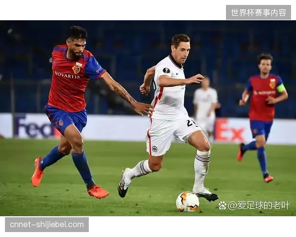 洪明甫要求韩国队保持严明防守纪律，以整体协作弥补个人能力差距